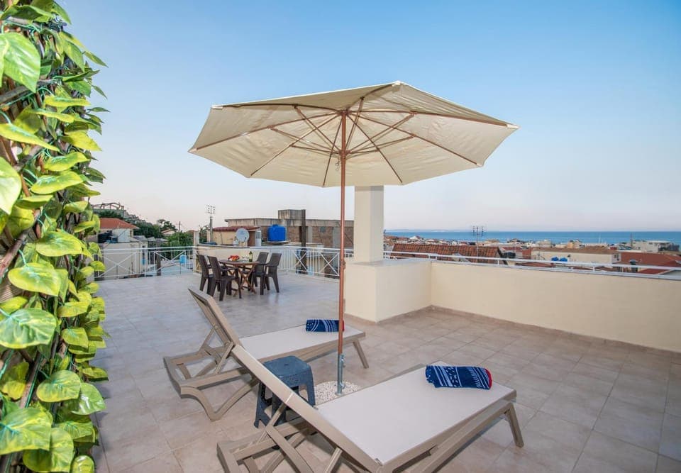 Day, Natural landscape, View (from property/room), Balcony/Terrace, Dining area, Sea view, sunbed