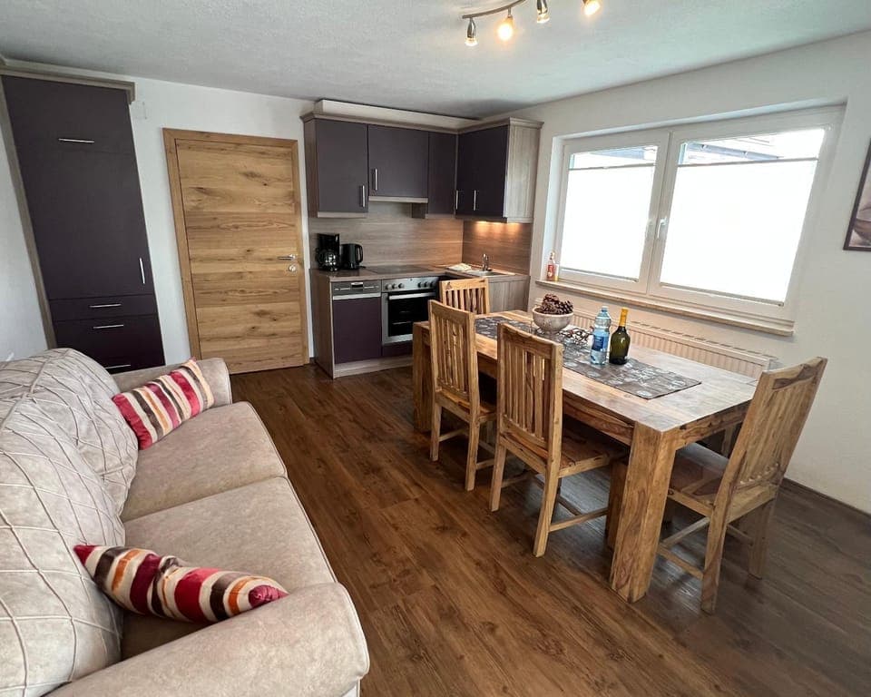 Kitchen or kitchenette, Living room, Dining area