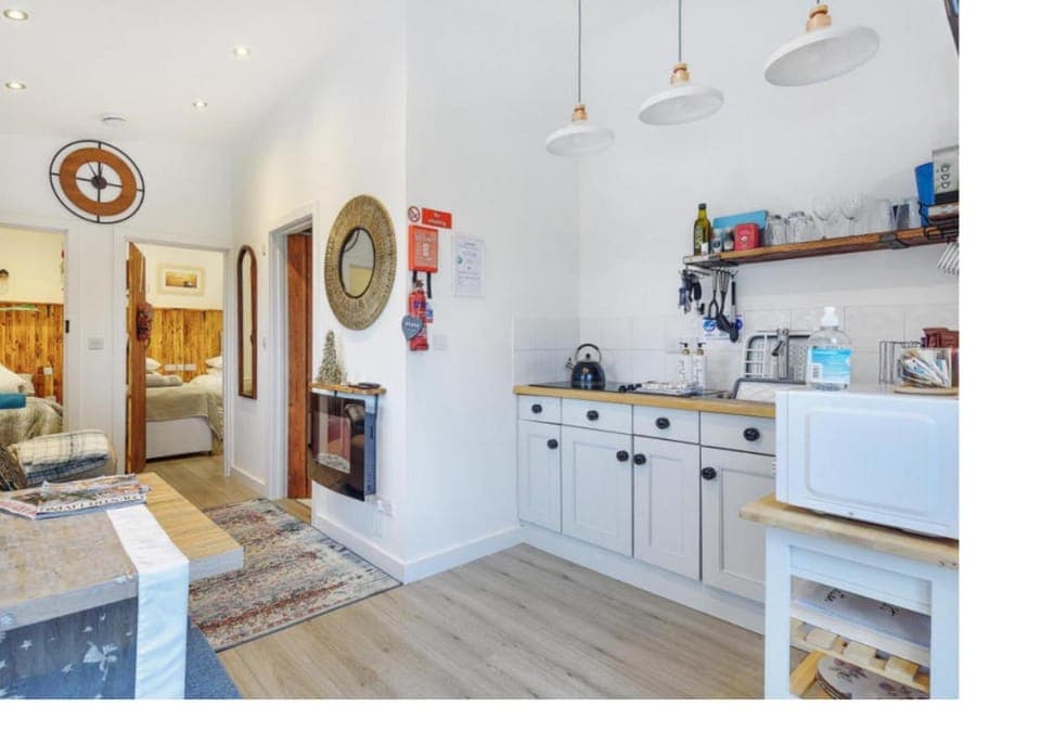 Kitchen or kitchenette, Living room, Seating area