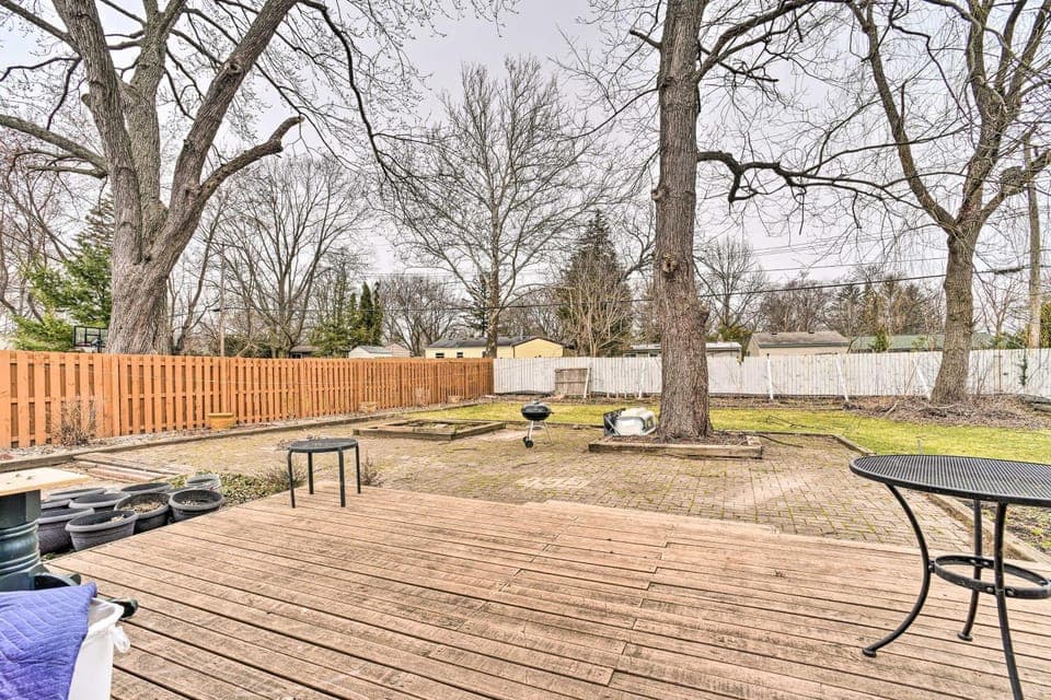 3 Mi to Michigan Stadium: Home w/ Grill & Yard House in Ann Arbor