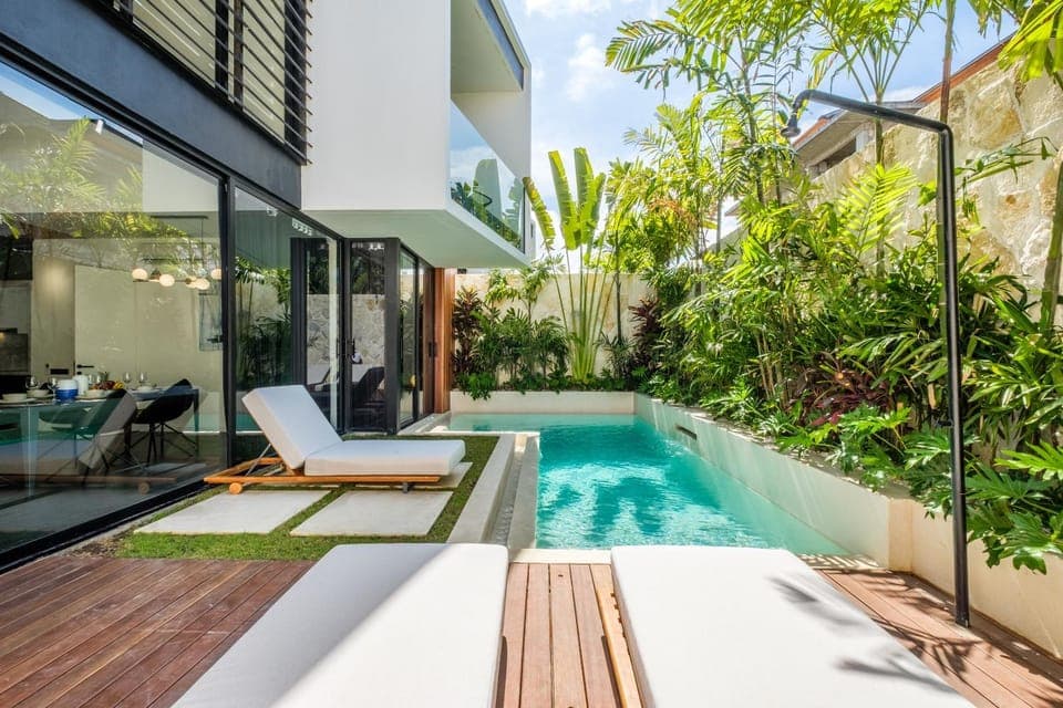 Pool view, Swimming pool