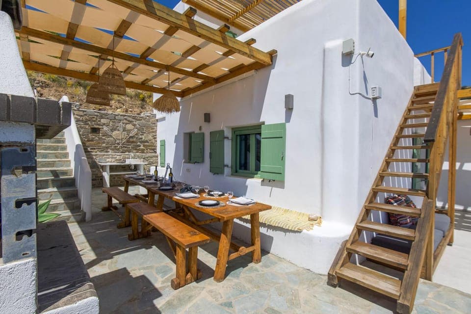 BBQ facilities, Dining area