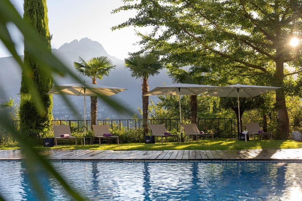 Property building, Swimming pool