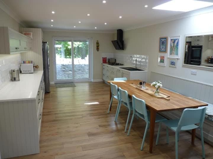 Kitchen or kitchenette, Communal kitchen