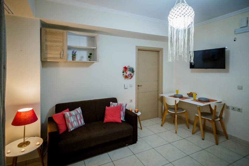 Seating area, Dining area