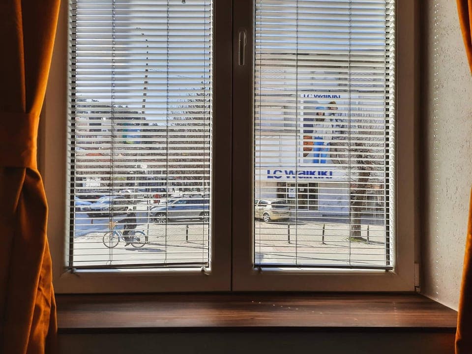 Nearby landmark, City view, Street view