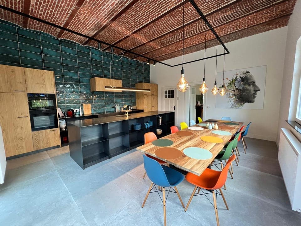 Seating area, Dining area, kitchen