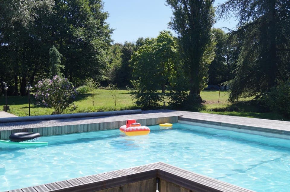 Swimming pool, Swimming pool