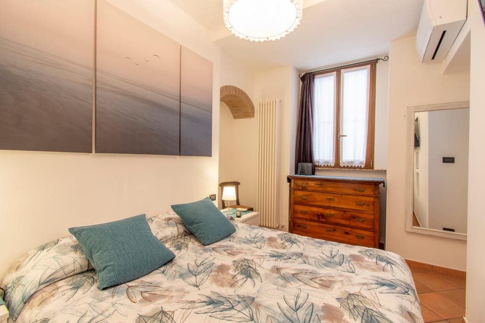 Bed, Bedroom, air conditioner