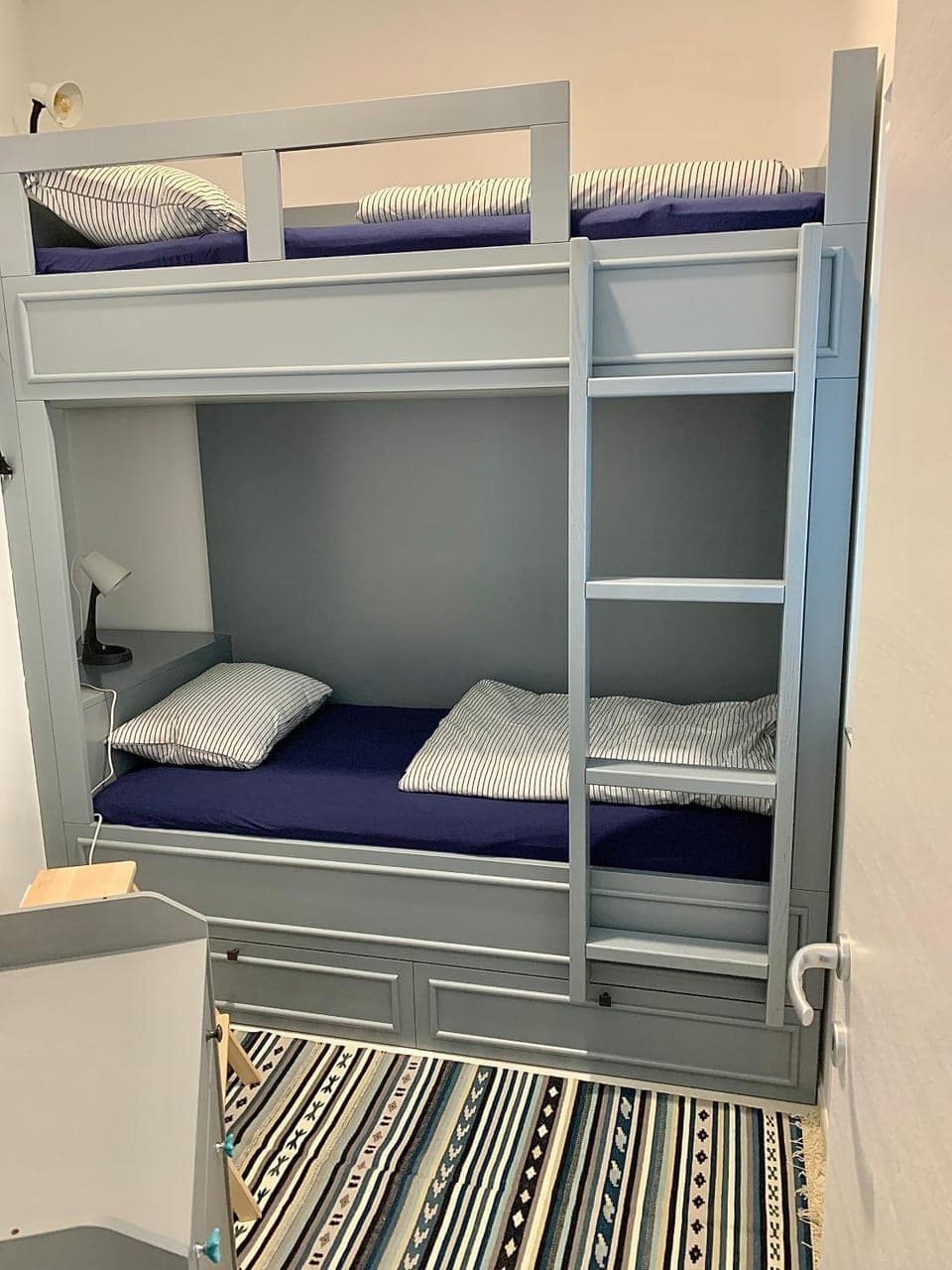 Bedroom, bunk bed