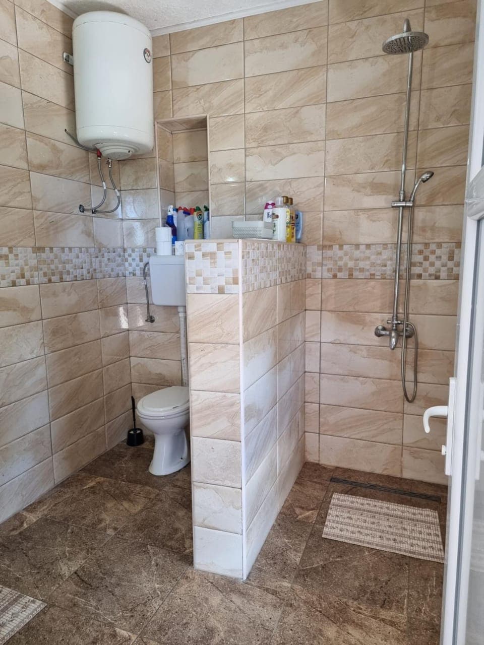 Shower, Toilet, Bathroom
