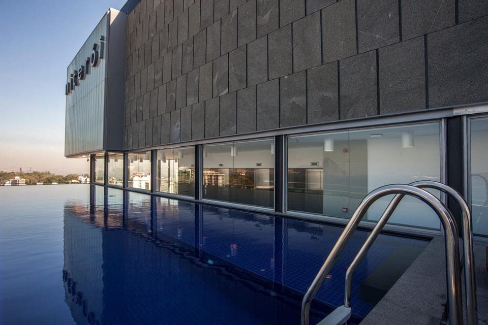 Property building, Swimming pool, Swimming pool