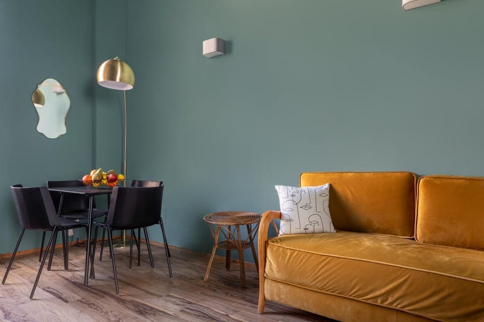 Living room, Seating area, Dining area