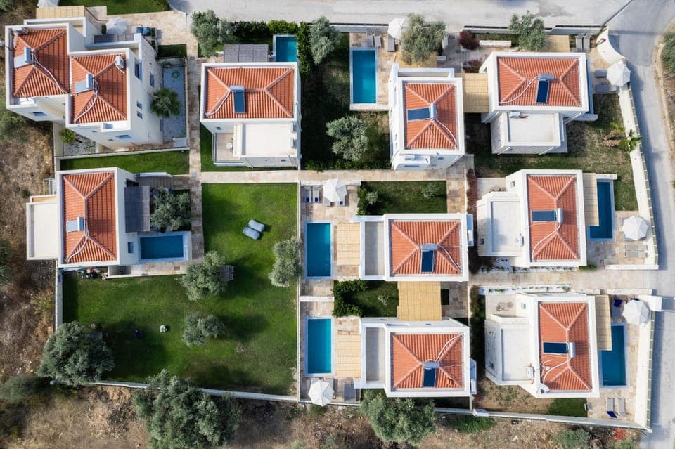 Property building, Day, Bird's eye view, City view, Street view, Location