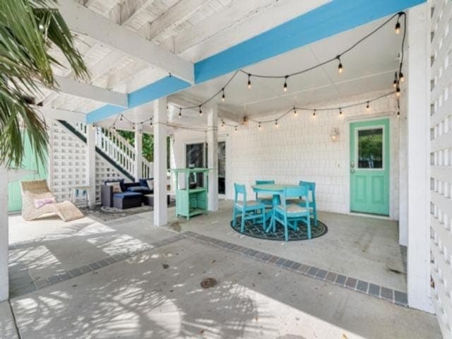 Atlantis Blue - Relaxing beach getaway home directly across the street from beach access! home House in Kure Beach