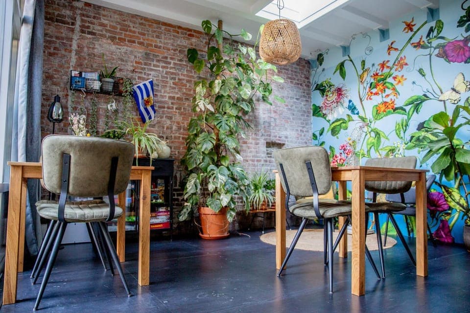 Decorative detail, Seating area, Dining area, Breakfast, Continental breakfast