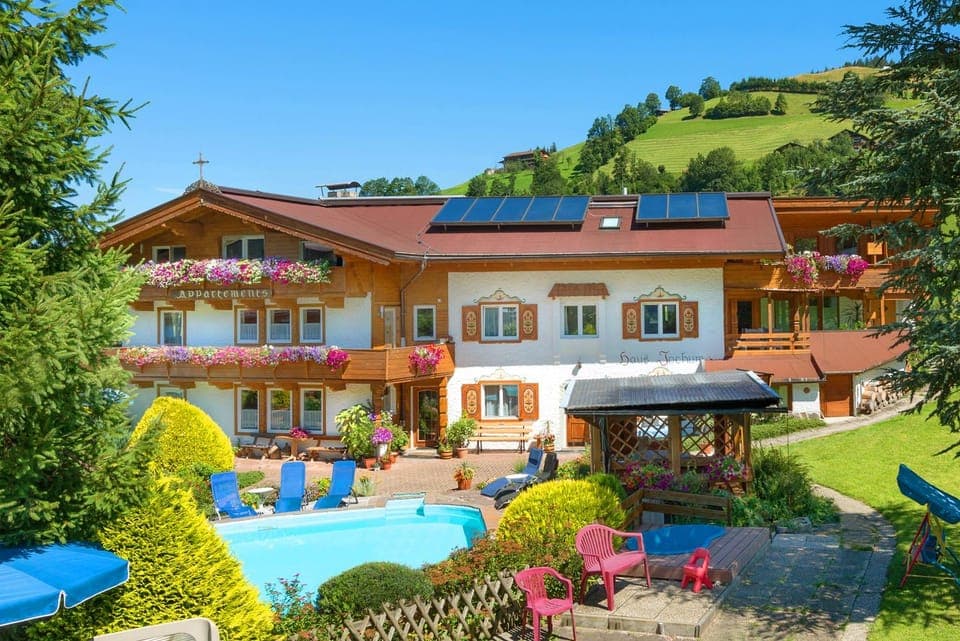 Property building, Facade/entrance, Summer