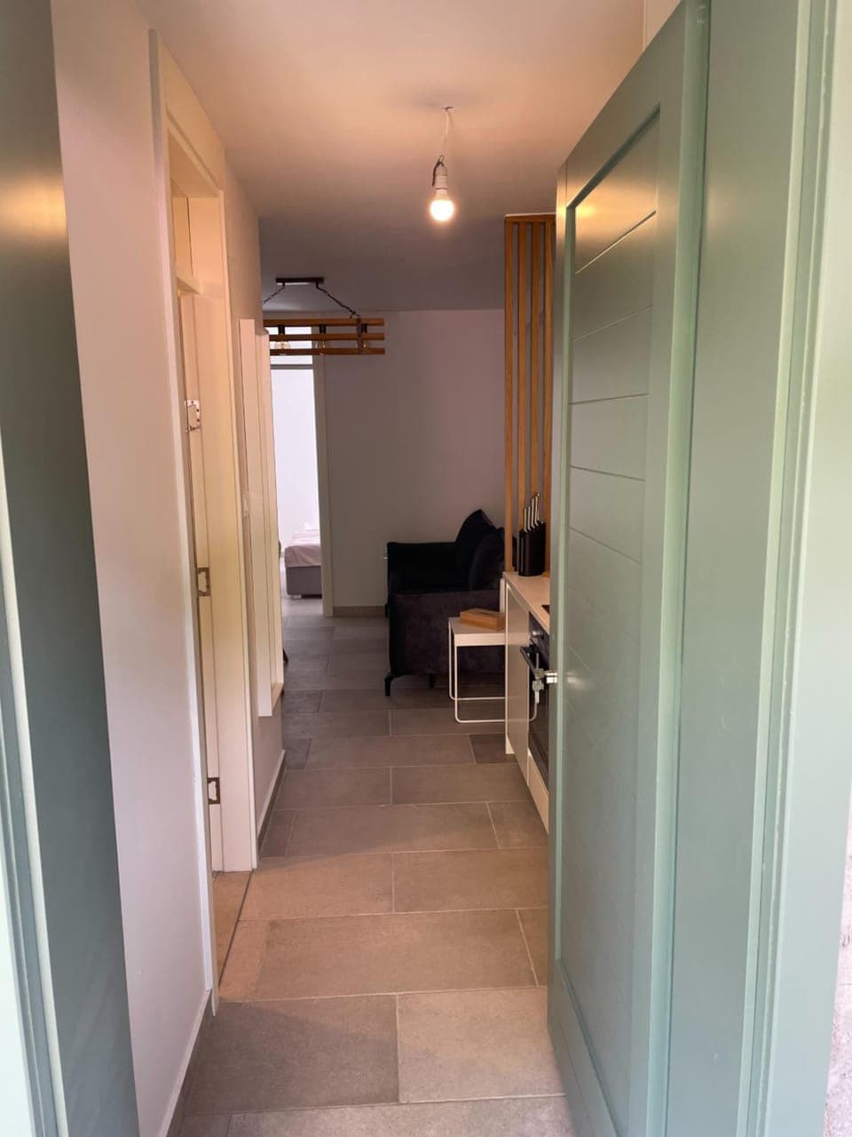 Restaurant/places to eat, air conditioner