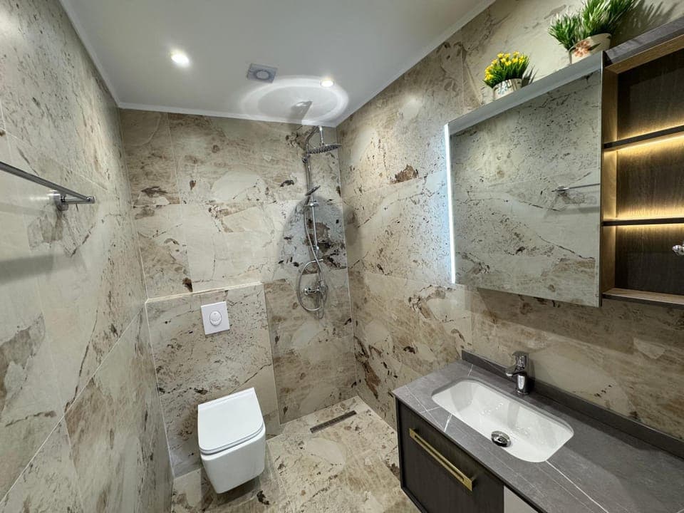 Shower, Toilet, Bathroom