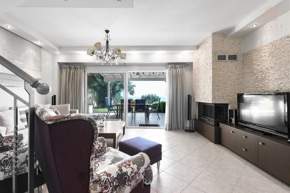 TV and multimedia, Living room, Seating area