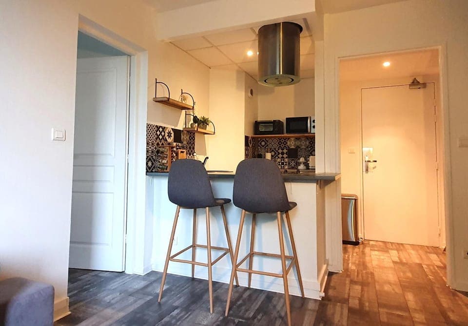 Lounge or bar, Dining area, Communal kitchen