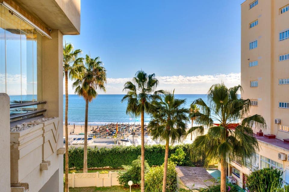 Property building, Day, Natural landscape, View (from property/room), Balcony/Terrace, Beach, Sea view