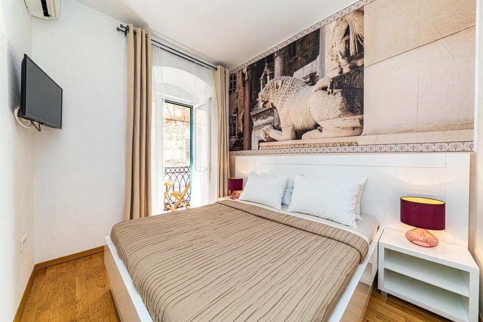 Bed, Balcony/Terrace, Bedroom