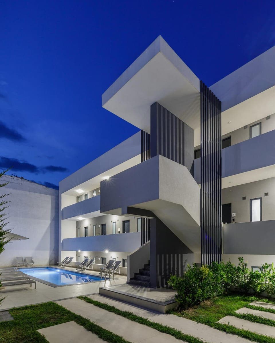 Property building, Swimming pool