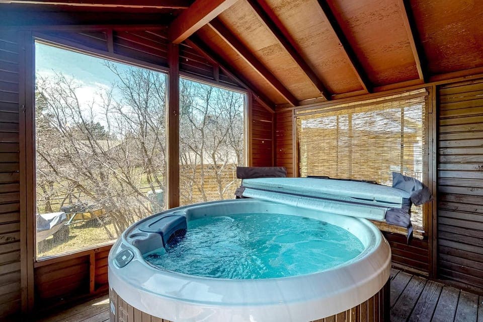 Self-Reflection House in Colorado