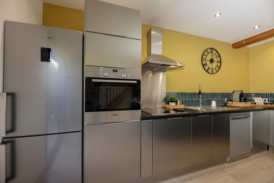 dishwasher, oven, stove