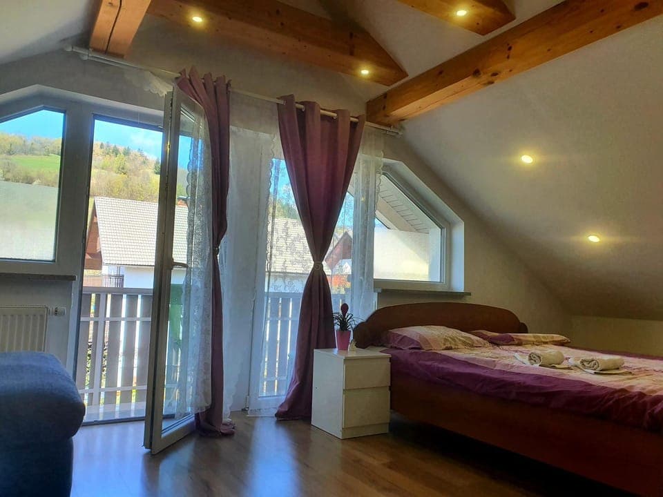 Bed, Balcony/Terrace, Photo of the whole room, Bedroom