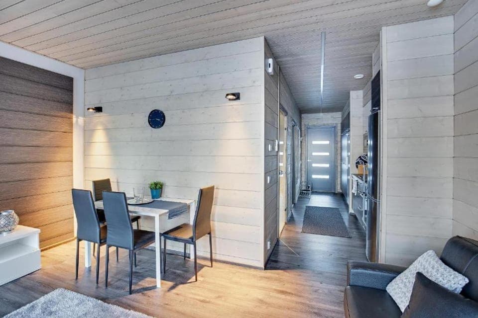 Kitchen or kitchenette, Living room, Seating area, Dining area