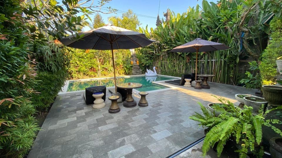 Property building, Swimming pool