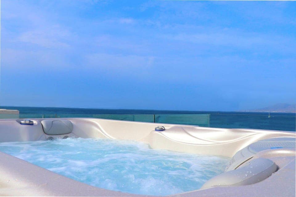 Hot Tub, Balcony/Terrace, Sea view