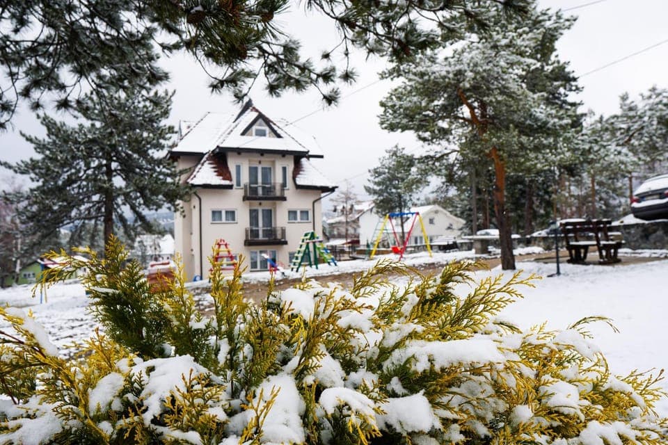 Property building, Winter
