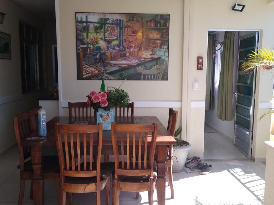 Lounge or bar, Seating area, Dining area