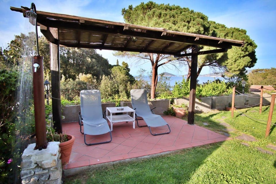 Shower, Patio, Natural landscape, Garden, Garden, Balcony/Terrace, Sea view, Sea view, Breakfast