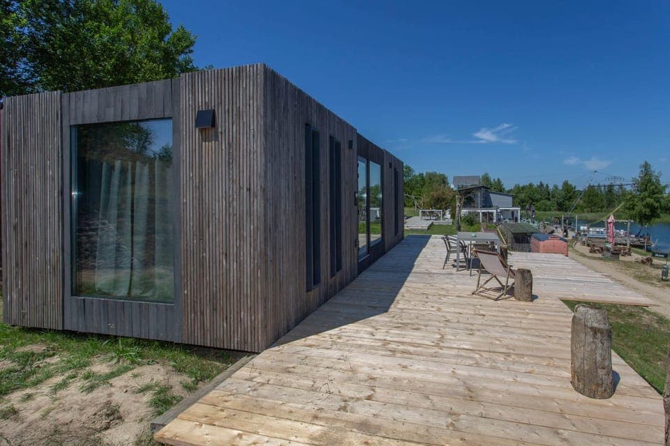 Property building, Balcony/Terrace, Lake view