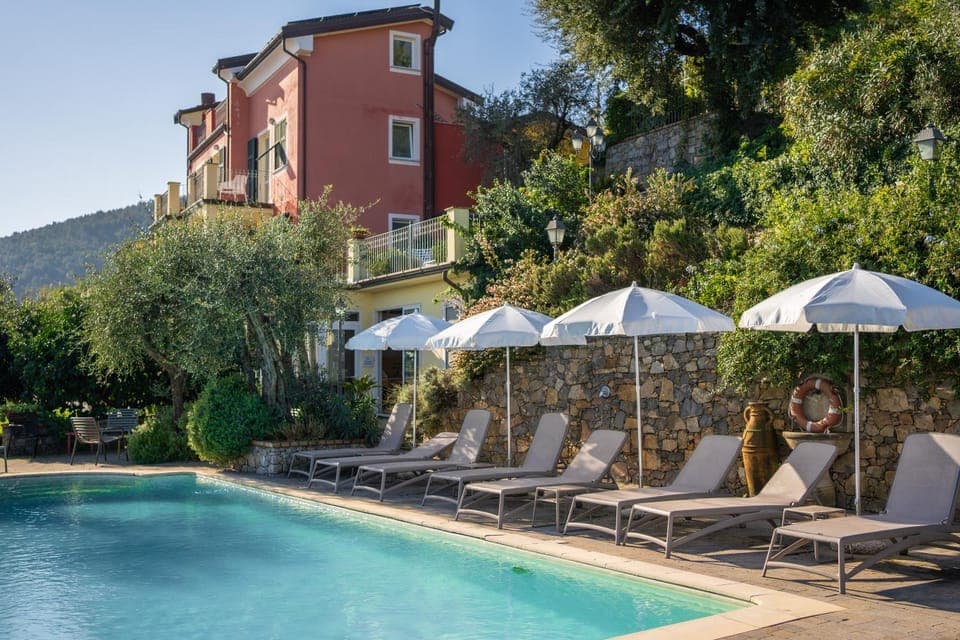 Garden, Swimming pool, sunbed