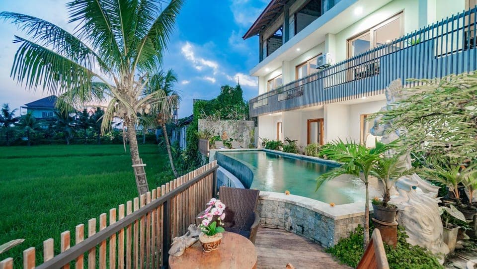 Property building, Swimming pool