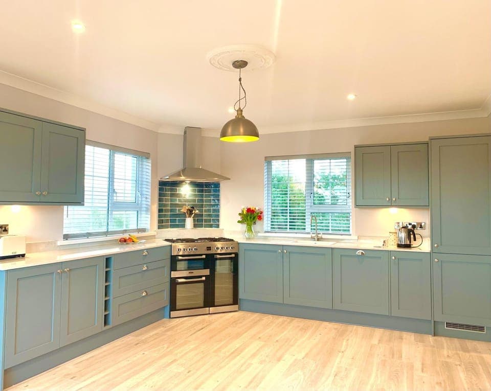 Kitchen or kitchenette, dishwasher, pet friendly, stove
