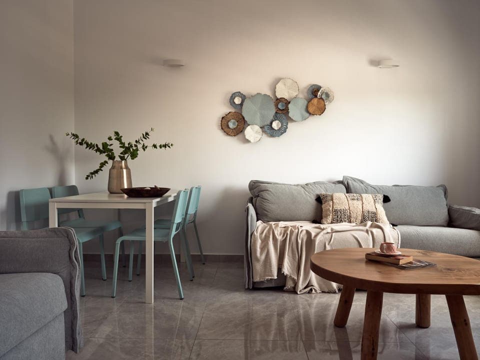 Living room, Dining area