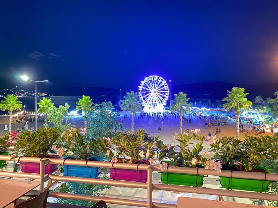 Night, Natural landscape, Evening entertainment