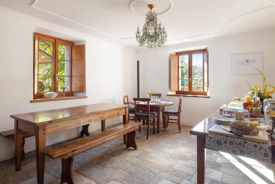Restaurant/places to eat, Dining area, Breakfast