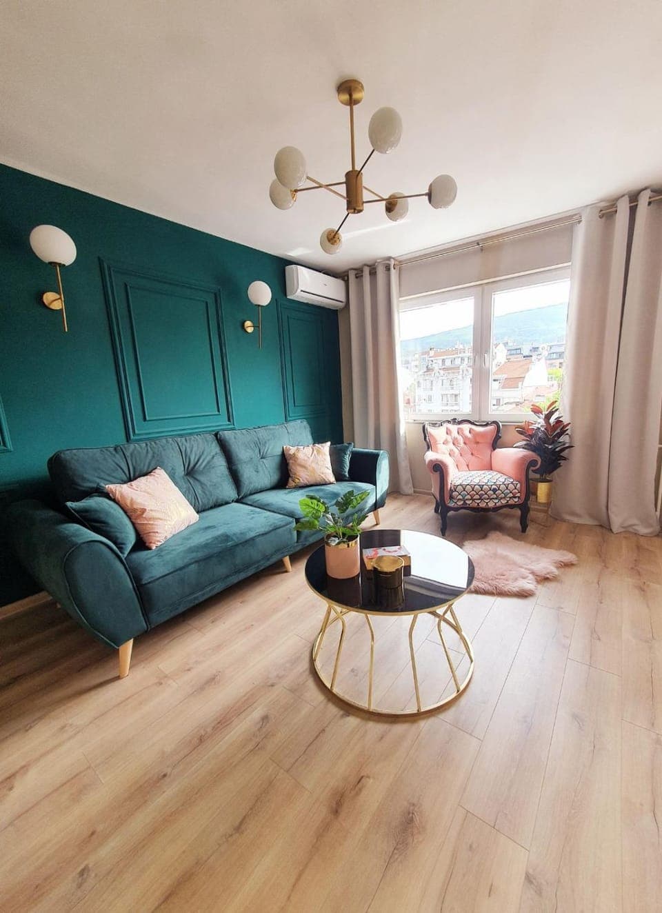 Living room, Seating area