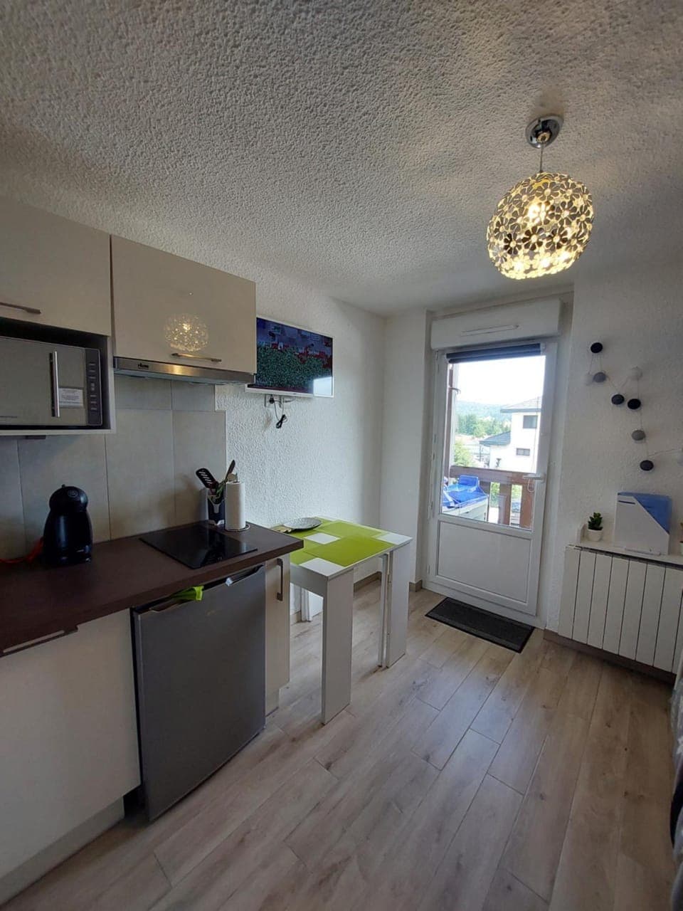 TV and multimedia, minibar, stove