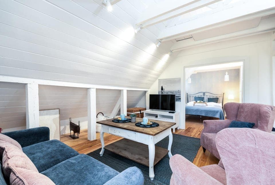 Communal lounge/ TV room, Living room