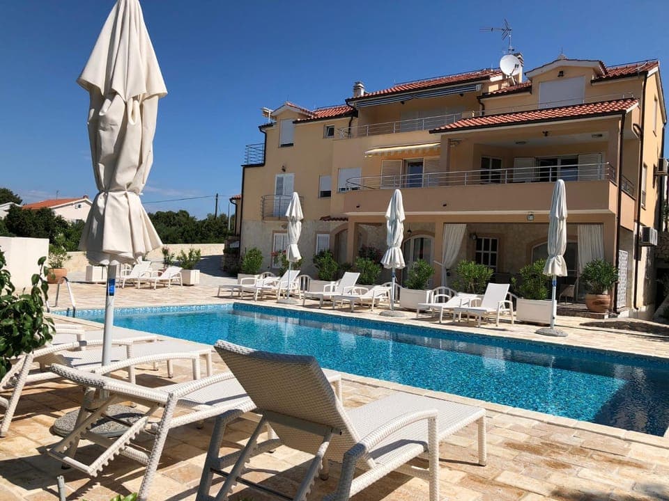 Property building, Swimming pool, Swimming pool