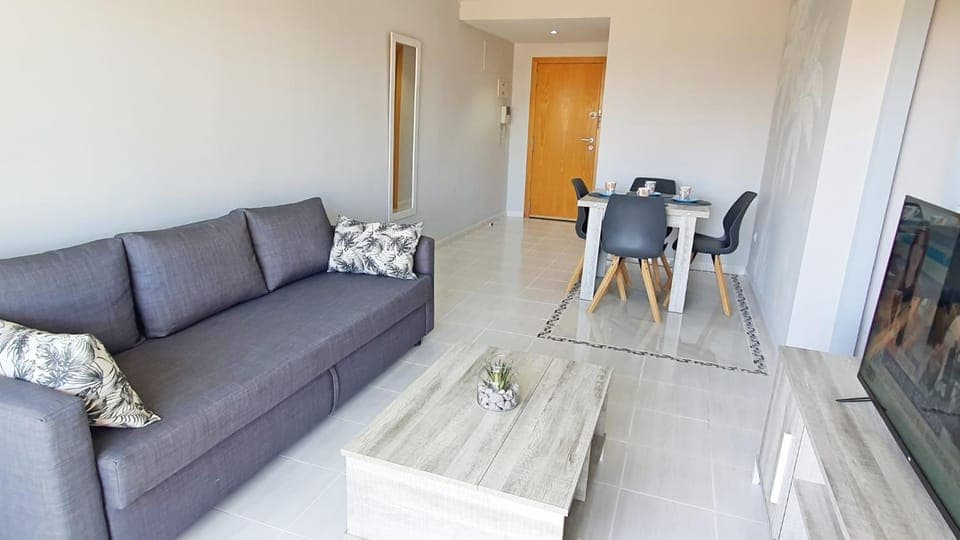 UNIVERSIDAD DEL MAR - Alquiler solo familias Apartment in Gandia