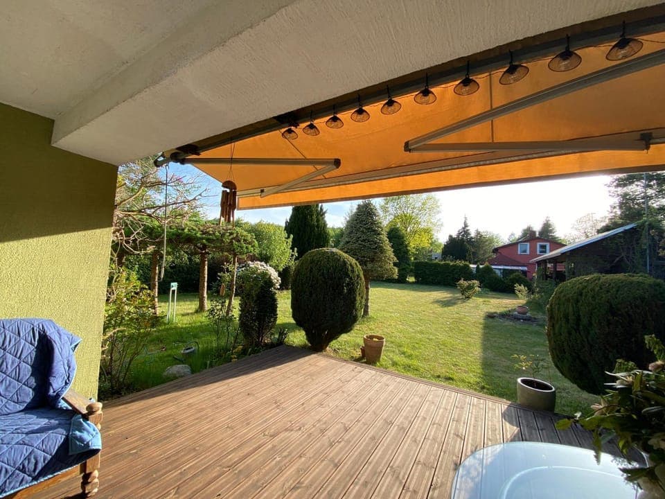 Spring, Day, Garden, Balcony/Terrace, Seating area, Garden view